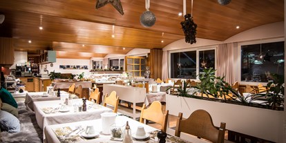 Hotels an der Piste - Hotel-Schwerpunkt: Skifahren & Romantik - PLZ 3925 (Schweiz) - Restaurant - Frühstück - Hotel Bristol *** Saas-Fee