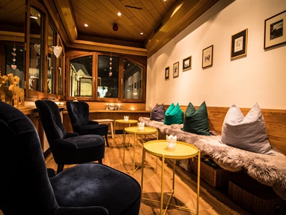 Hotels an der Piste - geführte Skitouren - Unterbäch VS - Lounge Bar - Hotel Bristol *** Saas-Fee