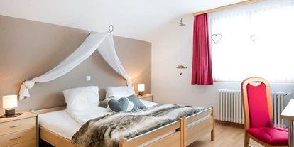Hotels an der Piste - Hotel-Schwerpunkt: Skifahren & Kulinarik - Staldenried - Doppelzimmer Ronalp - Hotel Ronalp