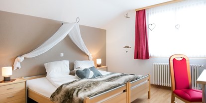 Hotels an der Piste - Hotel-Schwerpunkt: Skifahren & Romantik - Bürchen - Doppelzimmer Ronalp - Hotel Ronalp