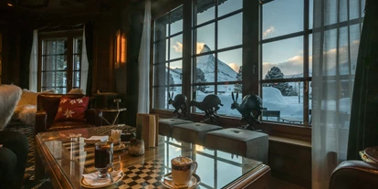 Hotels an der Piste - Ski-In Ski-Out - La Forclaz VS - Bar 2222m - Riffelalp Resort 2222 m