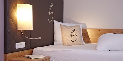 Hotels an der Piste - Skiraum: vorhanden - Faschina - Zimmer Hotel Naturhof Stillachtal Oberstdorf - Hotel Naturhof Stillachtal