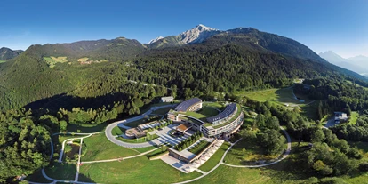 Hotels an der Piste - Pools: Außenpool beheizt - Heuberg (Koppl) - Kempinski Hotel Berchtesgaden im Sommer - Kempinski Hotel Berchtesgaden