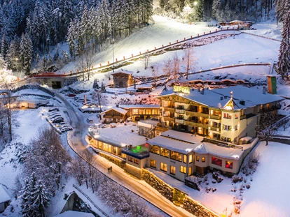 Hotels an der Piste - geführte Skitouren - Finsing (Uderns) - Skifahren bis an die Seetal Haustür - Alpin Family Resort Seetal ****s