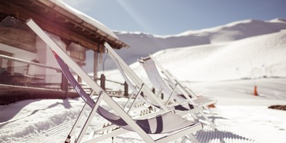 Hotels an der Piste - Hotel-Schwerpunkt: Skifahren & Kulinarik - SKI in SKI OUT täglich Skifahren bereits ab 7:30 Uhr - Alpin Family Resort Seetal ****s