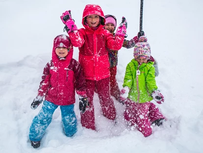 Hotels an der Piste - Skiraum: videoüberwacht - Scheffach - Wir bringen alle Skischulkinder jeden Morgen zum Skikurs. 
 - Alpin Family Resort Seetal ****s