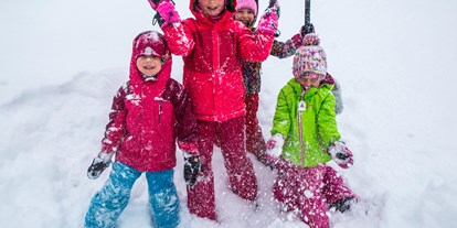 Hotels an der Piste - Tiroler Unterland - Wir bringen alle Skischulkinder jeden Morgen zum Skikurs. 
 - Alpin Family Resort Seetal ****s