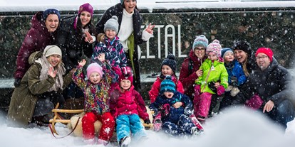 Hotels an der Piste - Hotel-Schwerpunkt: Skifahren & Kulinarik - Geführte Winterwanderungen - Alpin Family Resort Seetal ****s
