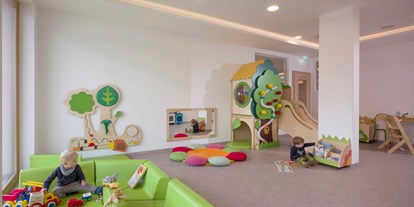 Hotels an der Piste - Kinderbetreuung - Baby- und Kinderclub - Alpin Family Resort Seetal ****s