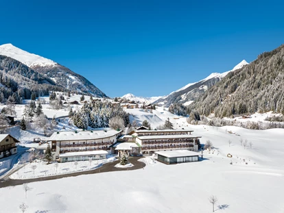 Hotels an der Piste - Hotel-Schwerpunkt: Skifahren & Kulinarik - Hollbruck - Traumhafter Winterurlaub im 4-Sterne Superior Defereggental Hotel & Resort  - Defereggental Hotel & Resort