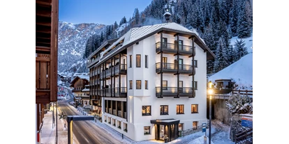 Hotels an der Piste - Hotel-Schwerpunkt: Skifahren & Romantik - Wolkenstein/Gröden Südtirol - Hotel Stella - Hotel Stella - My Dolomites Experience