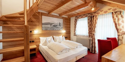 Hotels an der Piste - Parkplatz: kostenlos beim Hotel - Wolkenstein/Gröden Südtirol - Chalet Sas Morin