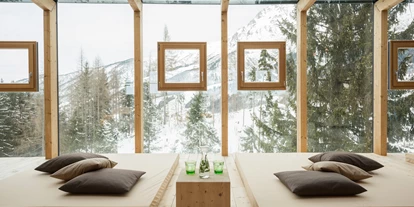 Hotels an der Piste - Skiservice: Wachsservice - Going am Wilden Kaiser - SKY SPA mit traum Bergblick - Holzhotel Forsthofalm
