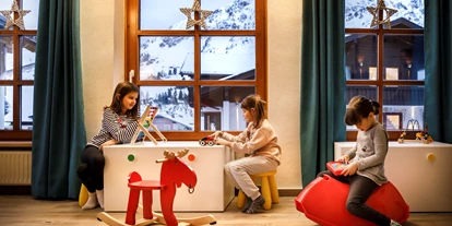 Hotels an der Piste - Skikurs direkt beim Hotel: für Kinder - Unterburgstallberg - Valamar Obertauern Hotel 