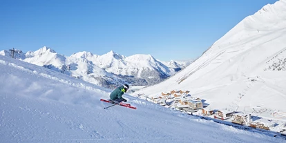Hotels an der Piste - geführte Skitouren - Götzens - Ski-In Ski-Out
Pistenabfahrt bis direkt zum Hotel - Hotel Konradin****