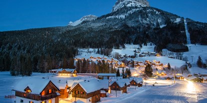 Hotels an der Piste - Ski-In Ski-Out - Außenaufnahme vom Feriendorf in Altaussee - AlpenParks Aktiv & Natur Resort Hagan Lodge Altaussee