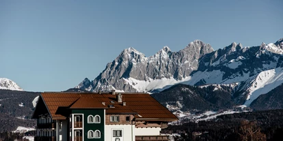 Hotels an der Piste - Skiraum: Skispinde - Radstadt - Hotel Waldfrieden direkt an der Skipiste mit herrlichem Ausblick zum Dachstein - Hotel Waldfrieden