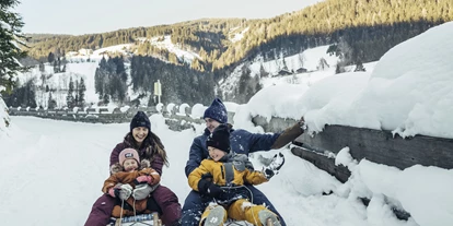 Hotels an der Piste - Hotel-Schwerpunkt: Skifahren & Familie - Enkerbichl - Rodelspaß für die ganze Familie - Hotel Sonnblick