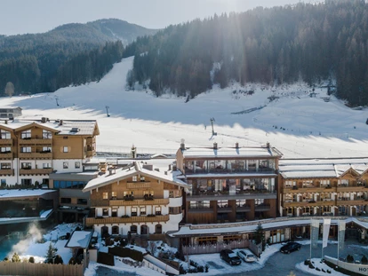 Hotels an der Piste - Skiraum: Skispinde - Steinbach (Bruck an der Großglocknerstraße) - Hotel Riederalm - Good Life Resort die Riederalm ****S