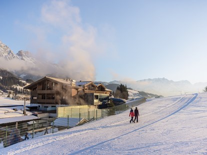 Hotels an der Piste - Skiservice: Skireparatur - Dienten am Hochkönig - Winterwanderungen ab Hotel - Good Life Resort die Riederalm ****S