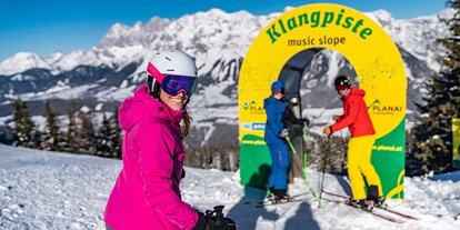 Hotels an der Piste - Après Ski im Skigebiet: Skihütten mit Après Ski - Steiermark - Planai und Hochwurzen