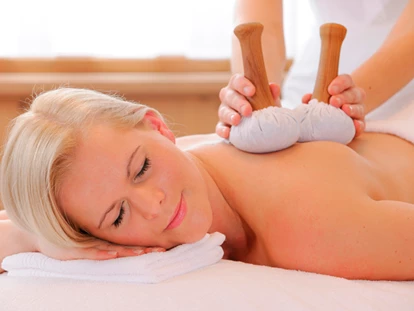 Hotels an der Piste - Hallenbad - Urreiting - regenerierende Massagen nach sportlicher Aktivität - **** Hotel Alpenrose Zauchensee