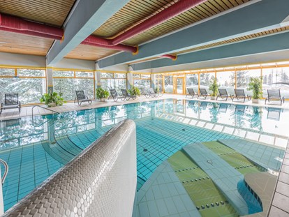 Hotels an der Piste - Pools: Innenpool - Panorama Hotel Turracher Höhe