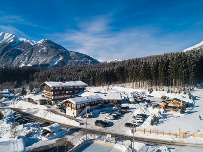Hotels an der Piste - Hotel-Schwerpunkt: Skifahren & Wellness - Prama - Tolle Lage des Ferienhotels Hubertus - Hotel Hubertus