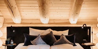 Hotels an der Piste - Skikurs direkt beim Hotel: für Erwachsene - Urreiting - Schlafzimmer Black Bear - WoodRidge Luxury Chalets
