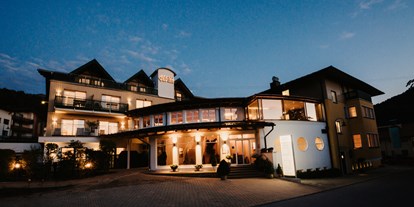 Hotels an der Piste - Hotel-Schwerpunkt: Skifahren & Kulinarik - Dienten am Hochkönig - Hoteleingang - Alpina Wagrain**** 