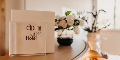 Hotels an der Piste - Sauna - Flachau - Rezeption - Alpina Wagrain**** 