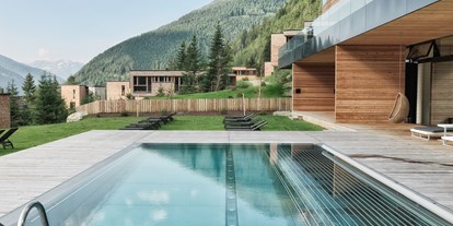 Hotels an der Piste - Pools: Außenpool beheizt - Hinterburg (Matrei in Osttirol) - Gradonna****s Mountain Resort Châlets & Hotel