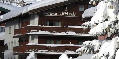 Hotels an der Piste - Hotel-Schwerpunkt: Skifahren & Ruhe - Ausserbraz - Aussenansicht Hotel Hirlanda - Hotel Hirlanda