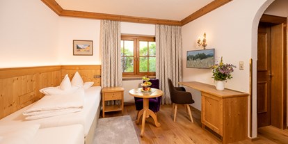 Hotels an der Piste - Hotel-Schwerpunkt: Skifahren & Romantik - PLZ 6794 (Österreich) - Zweibettzimmer - Hotel Enzian