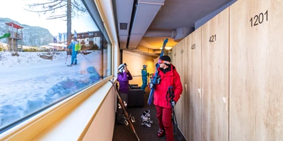 Hotels an der Piste - Ski-In Ski-Out - Neuprießenegg - Skikeller - jedes Zimmer hat seinen eigenen Spint - Hotel Gartnerkofel