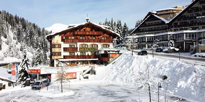 Hotels an der Piste - Hotel-Schwerpunkt: Skifahren & Ruhe - Mützens - Winter in Hochfügen - ****Hotel Almhof