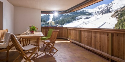 Hotels an der Piste - Hotel-Schwerpunkt: Skifahren & Ruhe - Fügen - Pistenblick | Familiensuite Kohlstatt - ****Hotel Almhof