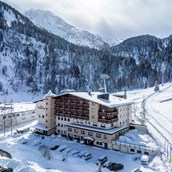 Skihotel - Außenansicht Winter - Vorderseite - Hotel Der Rindererhof