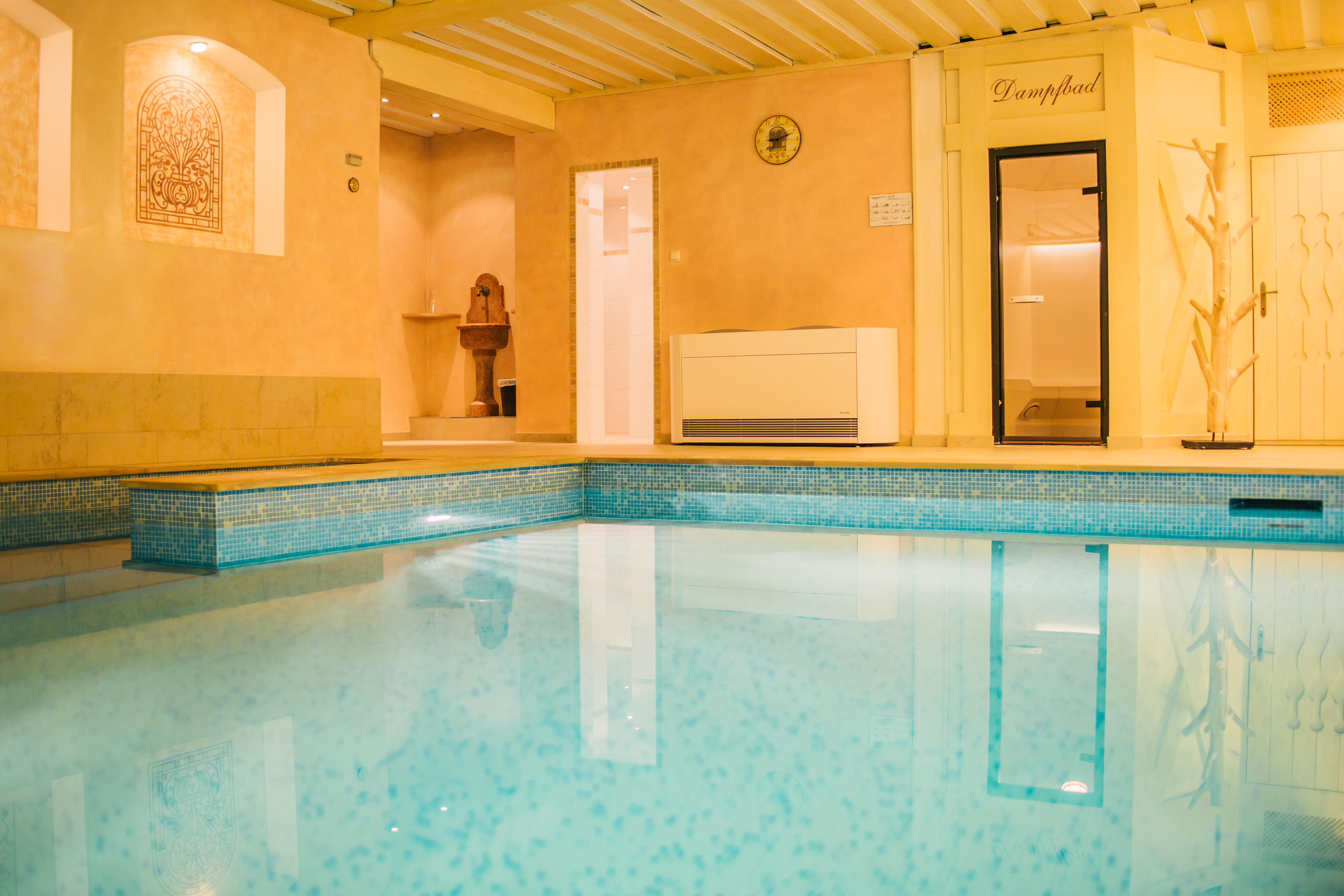 Skihotel - Hotel DR. OTTO MURR - Pool - HOTEL DR. OTTO MURR 