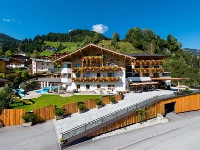 Hotels an der Piste - Skiraum: videoüberwacht - Eschenau (Taxenbach) - Wir wohnen im Tal der 40 bewirtschafteten Almen, zum wandern die Königsklasse, wir haben im Tal Europas höchsten Grasberg  - Gamskarkogel 2467m  - Hotel Johanneshof GmbH 