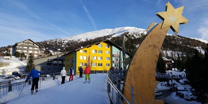 Hotels an der Piste - Skiraum: vorhanden - Wirnsberg - Hotel Basekamp direkt an der Skipiste - Basekamp Mountain Budget Hotel