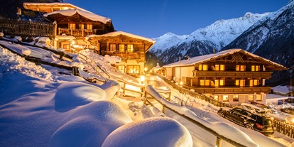 Hotels an der Piste - Sauna - Skigebiet Sölden - Aussenansicht Winter - Grünwald Resort Sölden