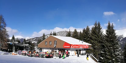 Hotels an der Piste - Verpflegung: Frühstück - Kerschdorf (Nötsch im Gailtal) - Unsere Skihütte "Strohsackhütte" an der Talstation Strohsackbahn - Genusshotel Almrausch