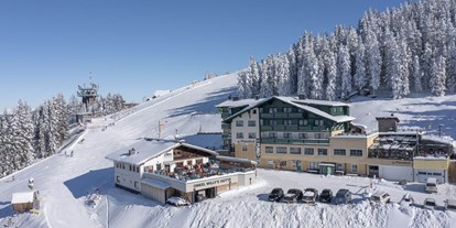 Hotels an der Piste - Rodeln - Der Planaihof im Winter  - Hotel Planaihof
