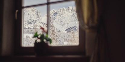 Hotels an der Piste - Hotel-Schwerpunkt: Skifahren & Romantik - PLZ 5742 (Österreich) - Ausblick auf die Berge  - Sporthotel Ellmau