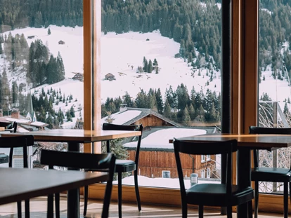 Hotels an der Piste - Hotel-Schwerpunkt: Skifahren & Ruhe - Ausserbraz - Wintergarten - Das Naturhotel Chesa Valisa****s