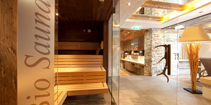 Hotels an der Piste - Hotel-Schwerpunkt: Skifahren & Wellness - Rauth (Nesselwängle) - mehrere Saunen und herrliche Ruheräume mit Bergblick - Hotel Sonnenhof 