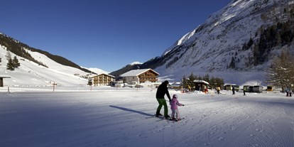 Hotels an der Piste - Skikurs direkt beim Hotel: für Kinder - Kinder- & Gletscherhotel Hintertuxerhof