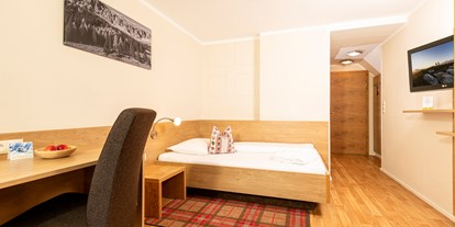 Hotels an der Piste - Hotel-Schwerpunkt: Skifahren & Kulinarik - Einzelzimmer Beispiel - Kinder- & Gletscherhotel Hintertuxerhof