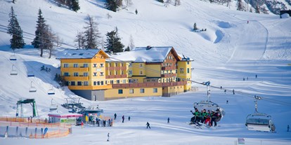 Hotels an der Piste - Verpflegung: Frühstück - Skigebiet Die Tauplitz - Almhotel & Genussgasthof Hierzegger